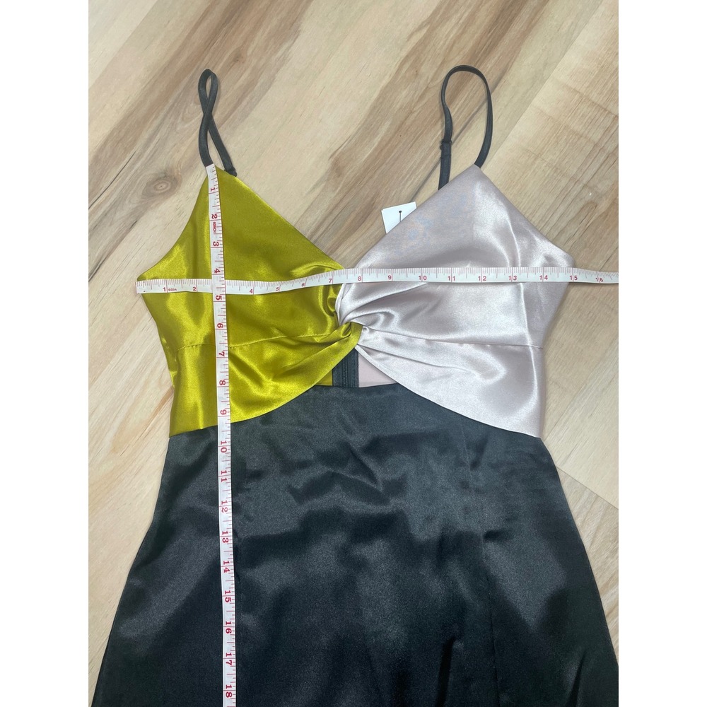 Topshop Satin Colorblock Twist Front Mini Dress Chartreuse beige Black US 2‎ - Picture 4 of 10
